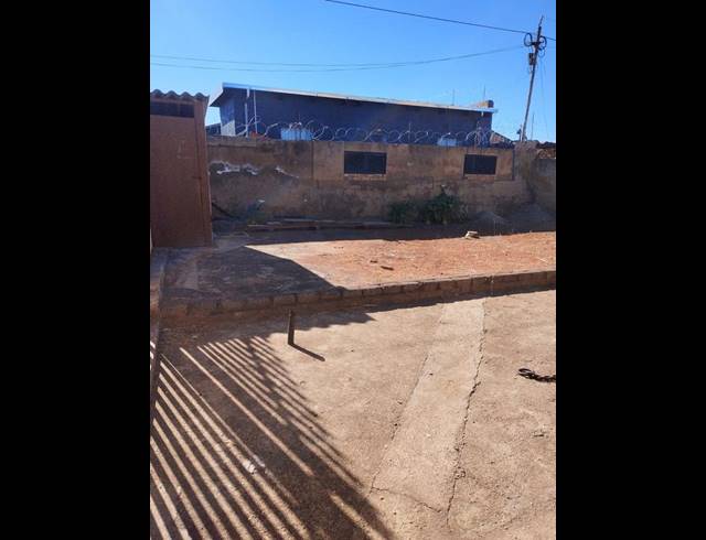 2 BEDROOM HOUSE FOR SALE IN MAPETLA